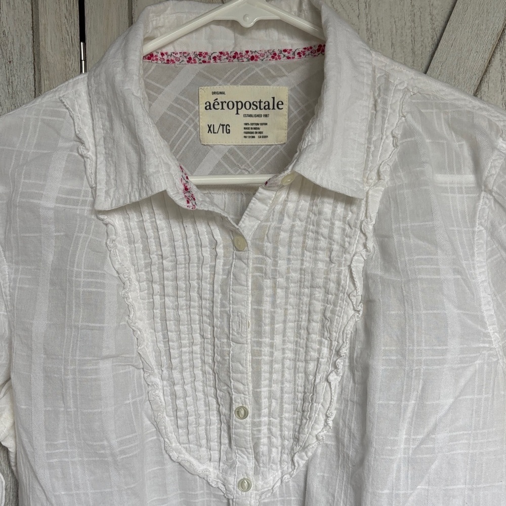 Aeropostale Vintage Y2K tuxedo style White button down